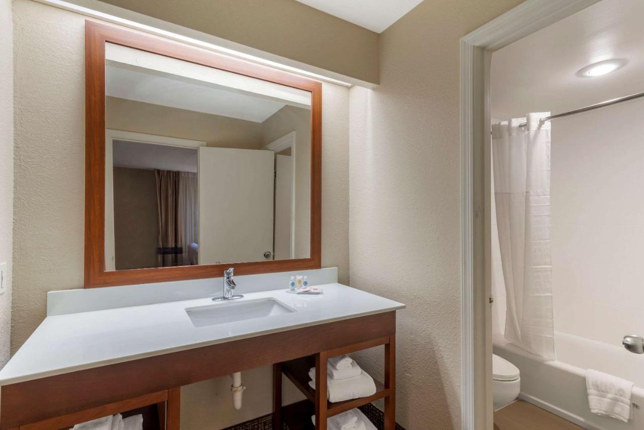 Comfort Inn & Suites - Near Robins Air Force Base Main Gate Warner Robins Eksteriør billede