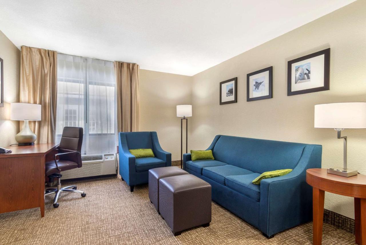 Comfort Inn & Suites - Near Robins Air Force Base Main Gate Warner Robins Eksteriør billede