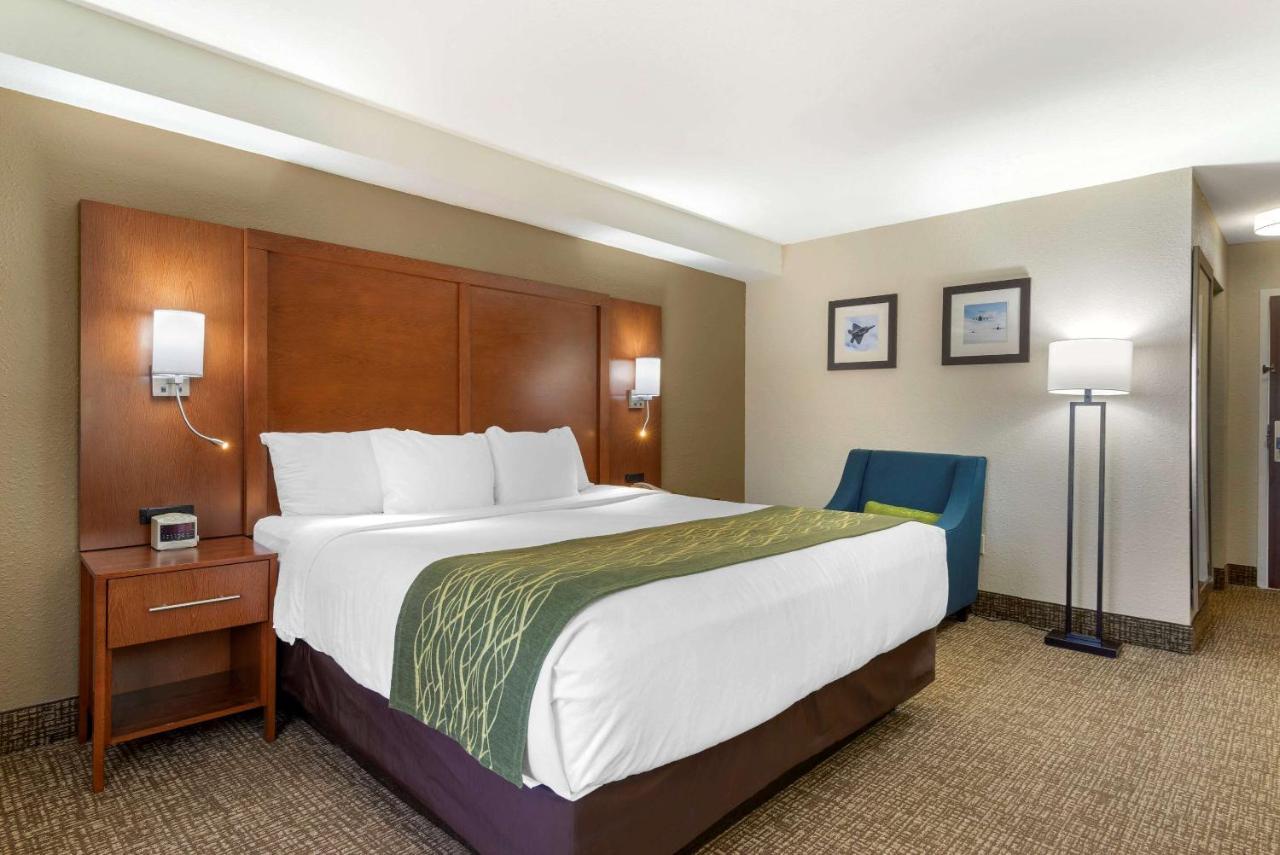 Comfort Inn & Suites - Near Robins Air Force Base Main Gate Warner Robins Eksteriør billede