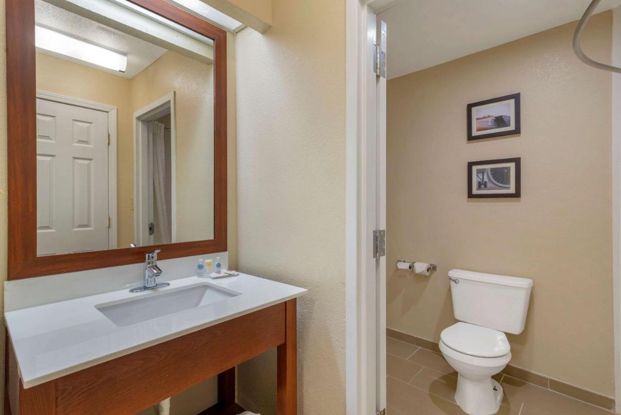 Comfort Inn & Suites - Near Robins Air Force Base Main Gate Warner Robins Eksteriør billede